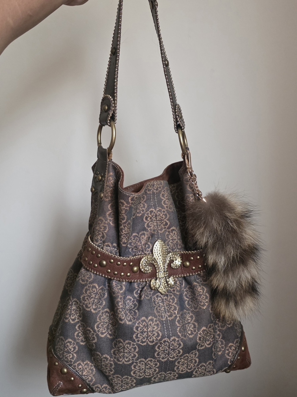 Y2K vintage Kathy Van Zeeland brown shimmery fleur-de-lis buckle purse